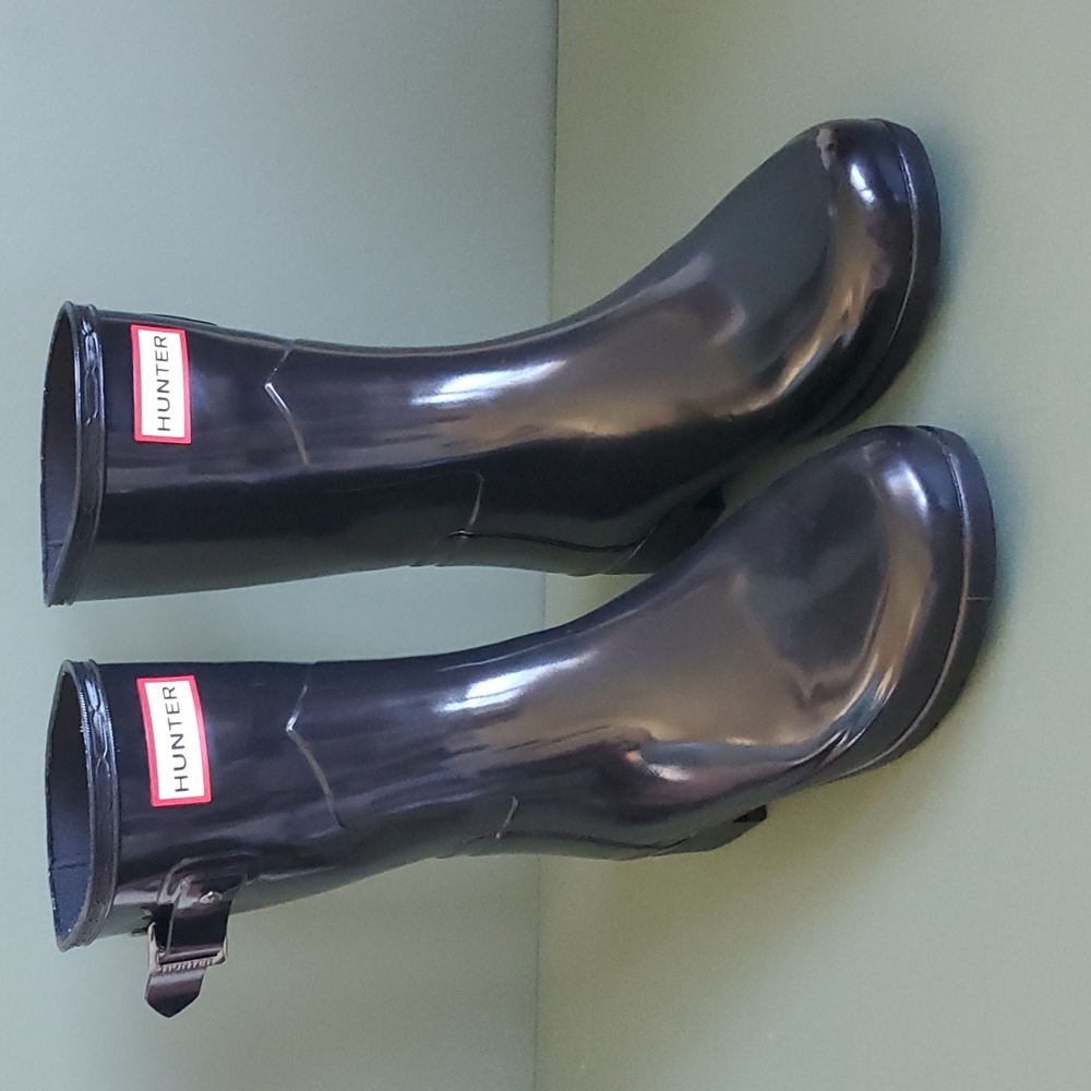 Hunter gloss black mid calf short classic rain boots / wellingtons - Size 8